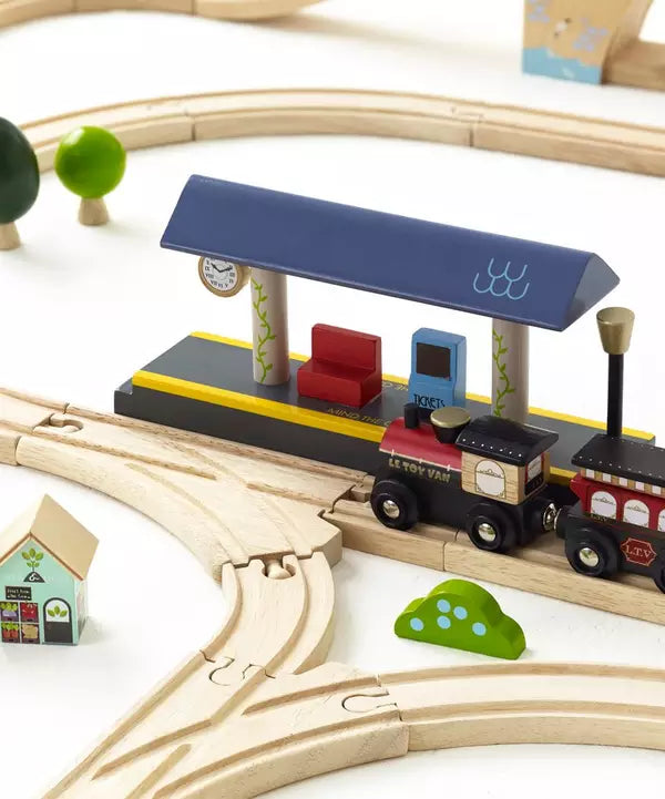 Le Toy Van London Wooden Toy Train Set
