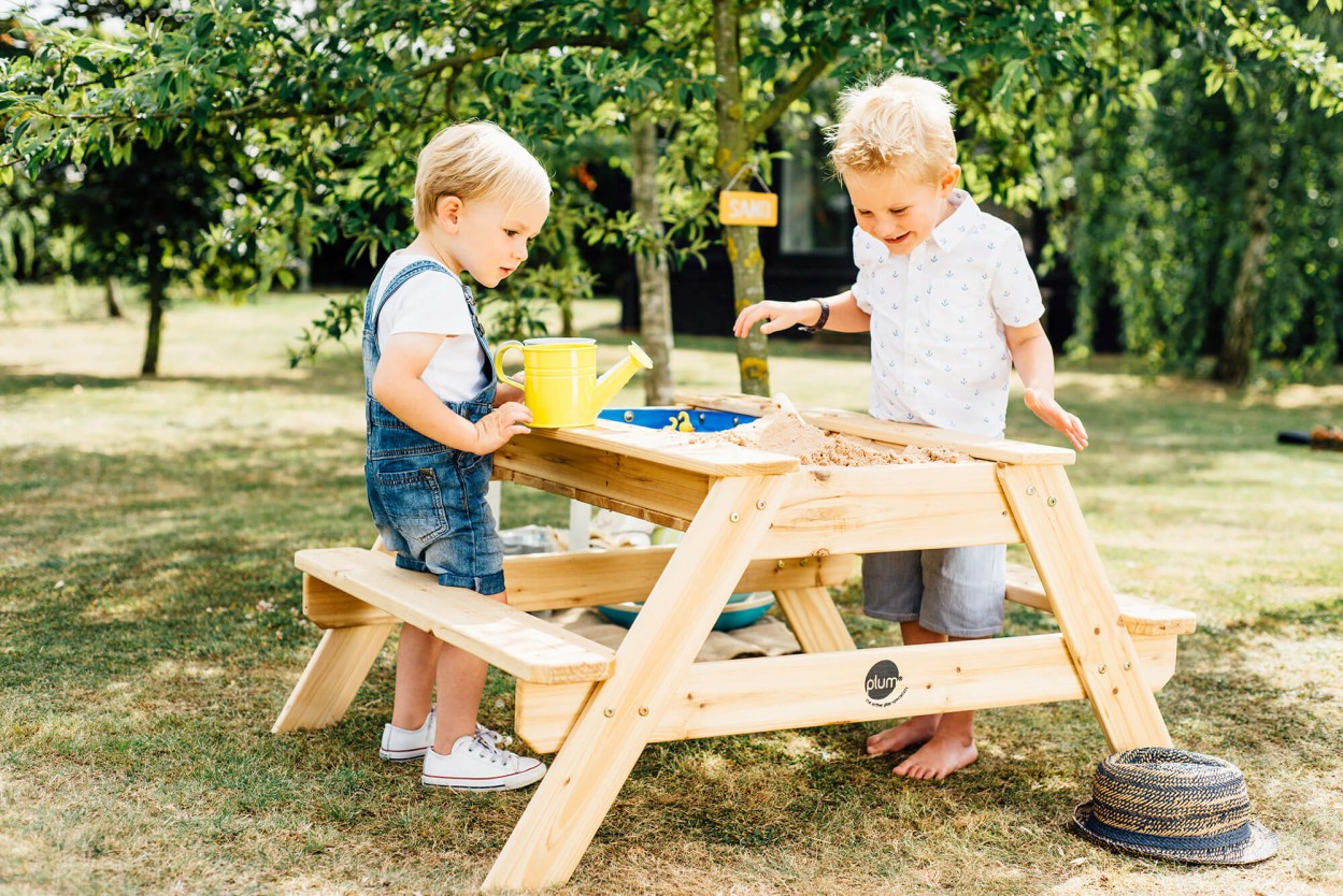 Wooden sand and water table