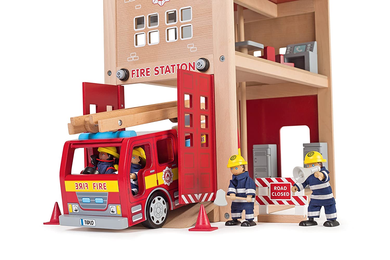 Wooden fire station set - John Crane Pintoy