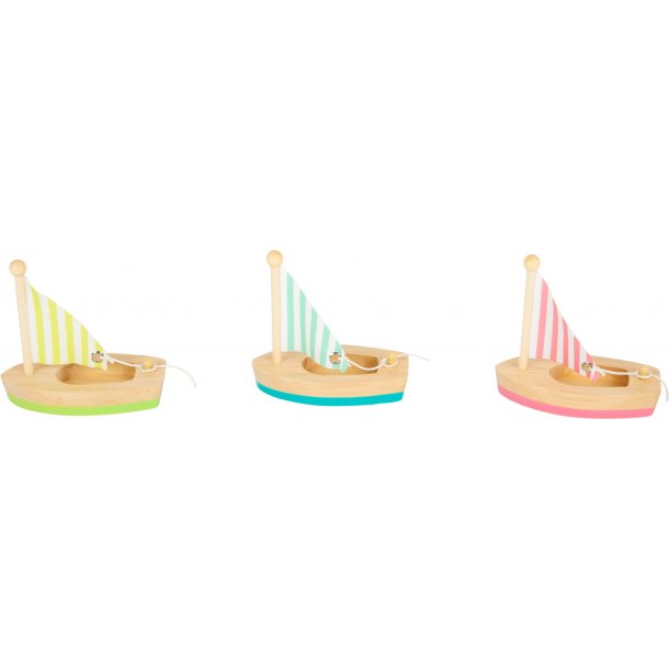 Legler Water Toy Sailboats
